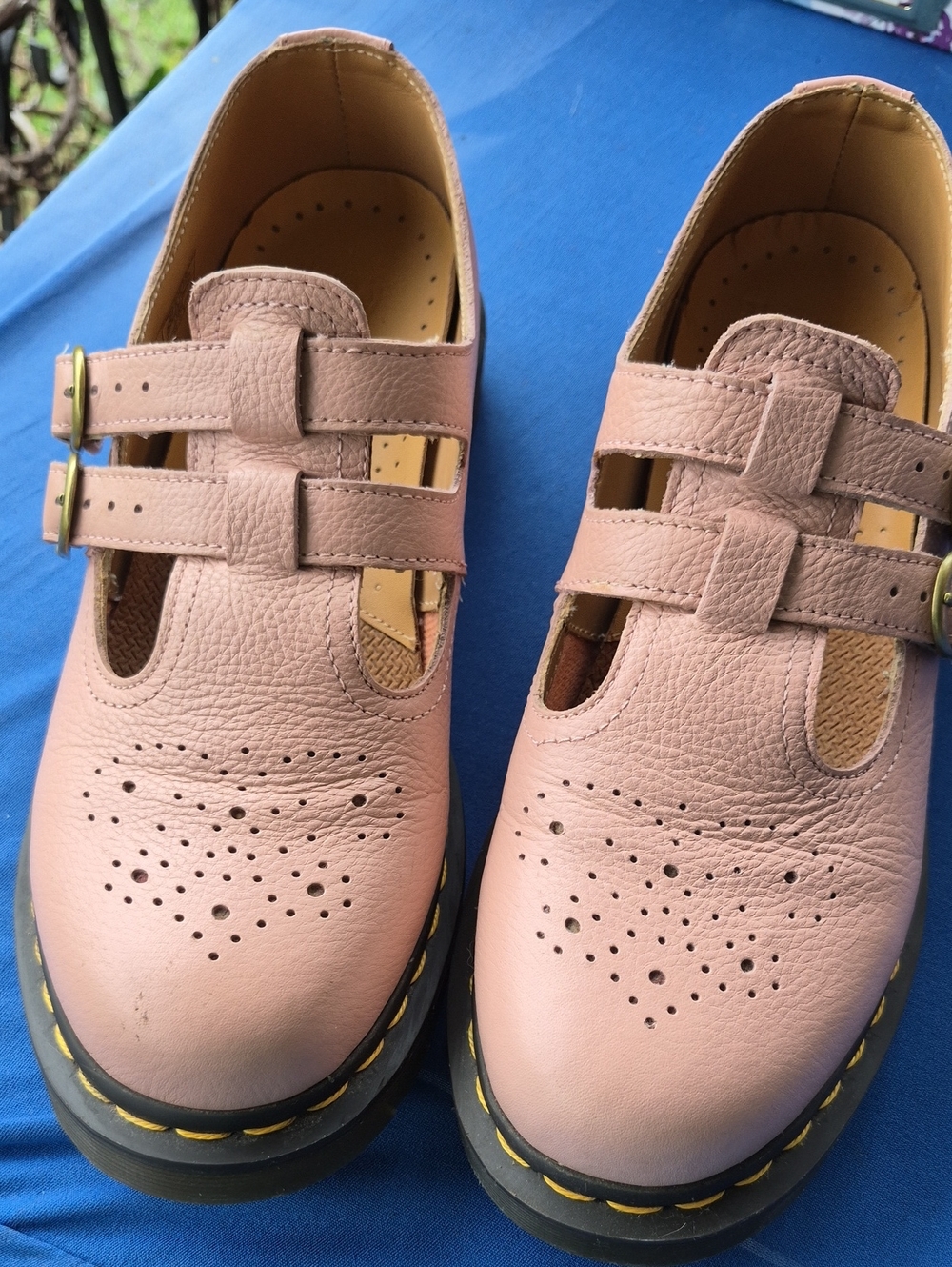 DOC MARTENS 💘 2-Strap Mary Janes PEBBLED LEATHER 🫶 US L 9 🫶 Practically NEW!